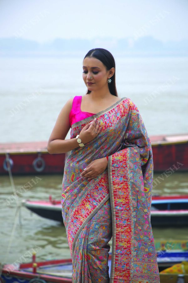 Buy Grey Kani Weave Silk Saree with Raja Rani Motifs Online