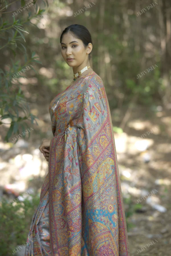 Buy Elegant Grey Kani Weave Saree with Raja Rani Pallu Online