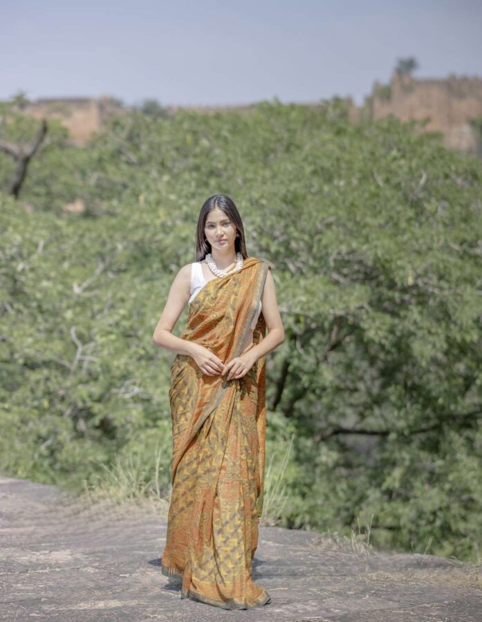 "Mogra Mélange" Mulberry Silk Saree In Ajrakh